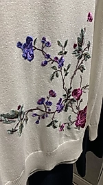 Çiçek Nakışlı Triko