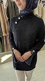 Yumoş Düğme Detaylı Triko