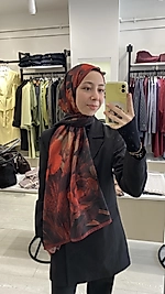 Kırmızı Detaylı Şal